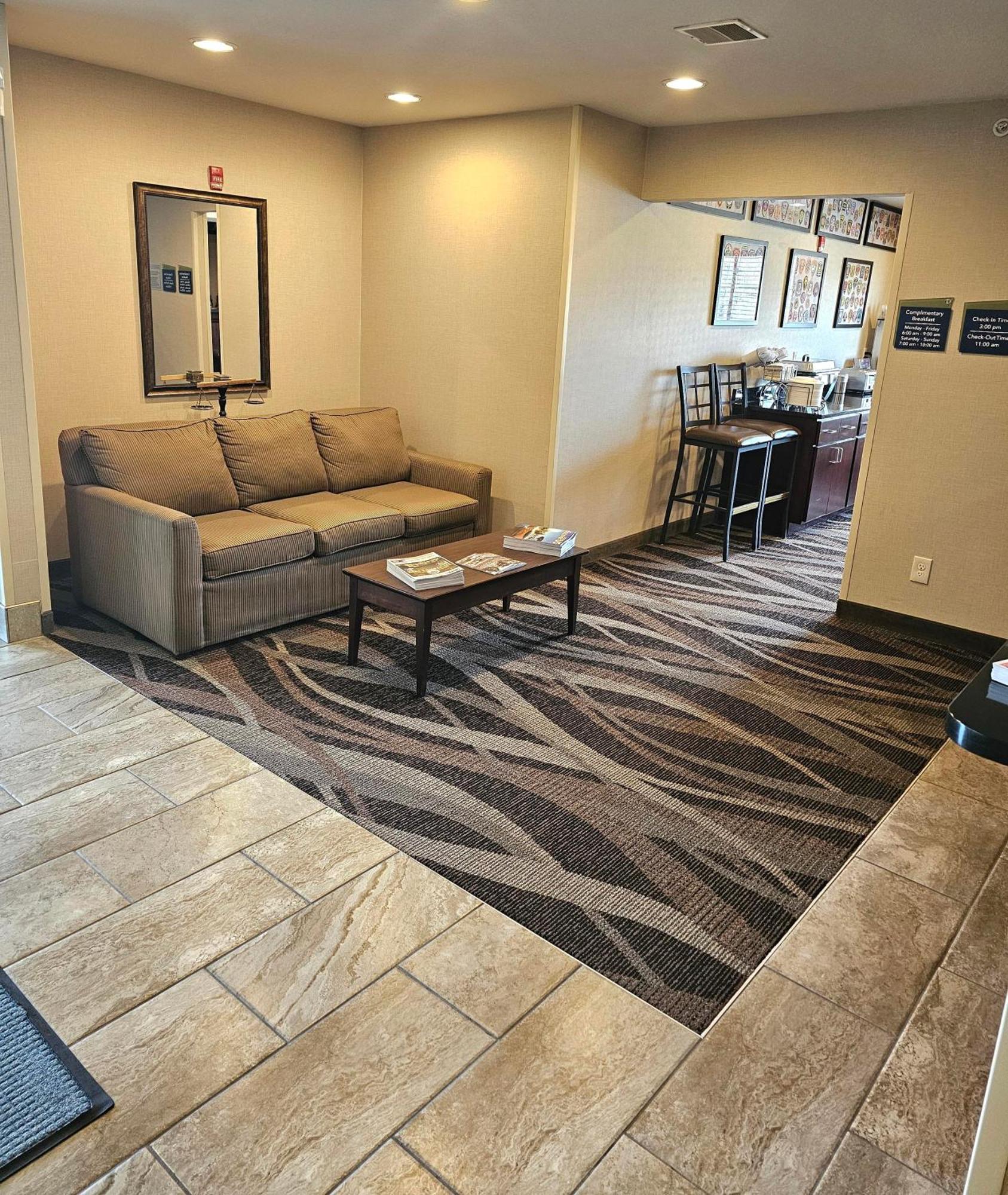 Cobblestone Inn & Suites - Clintonville מראה חיצוני תמונה