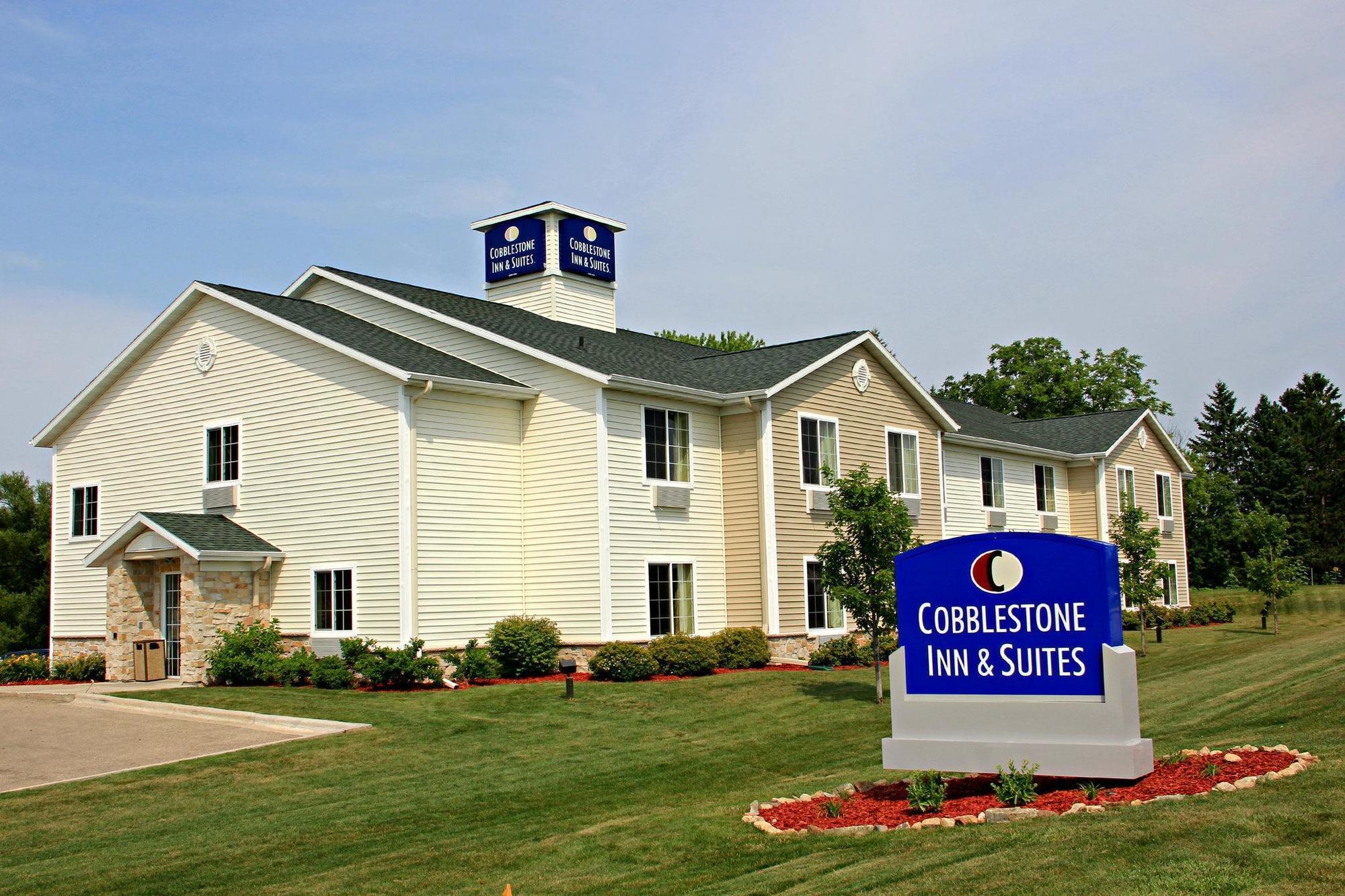 Cobblestone Inn & Suites - Clintonville מראה חיצוני תמונה